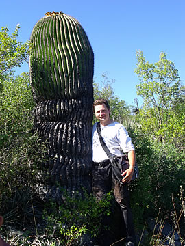 Echinocactus grandis s autorem, foto ing Pavel Tma