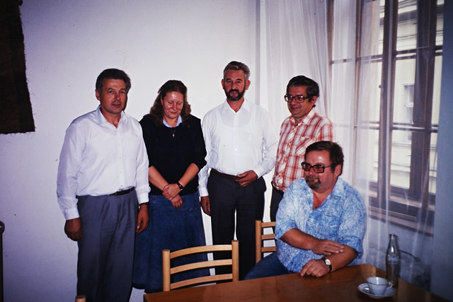Sjezd Gymnofilů Olomouc 1991, zleva Josef Odehnal, pí Bartuňková, Franz Strigl, Stanislav Stuchlík, Rudolf Černý